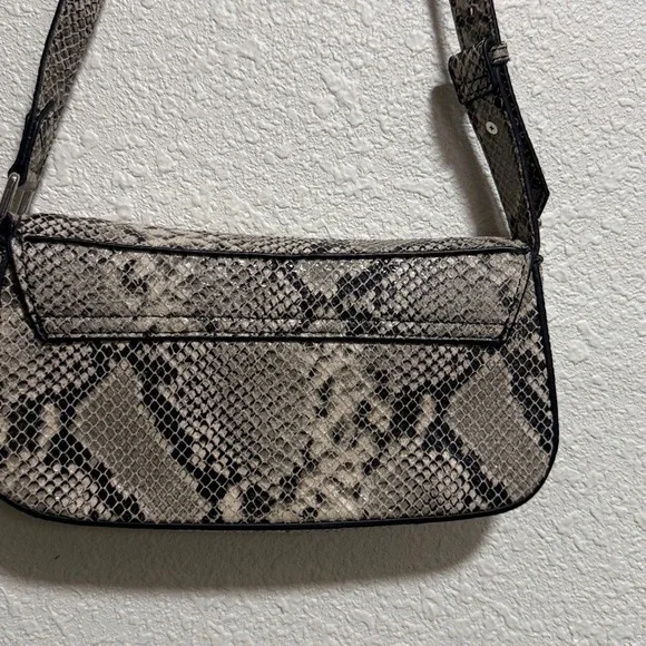 Topshop Finley Faux Snakeskin Baguette Shoulder‎ Bag Grey Black Snake Print - Picture 9 of 16